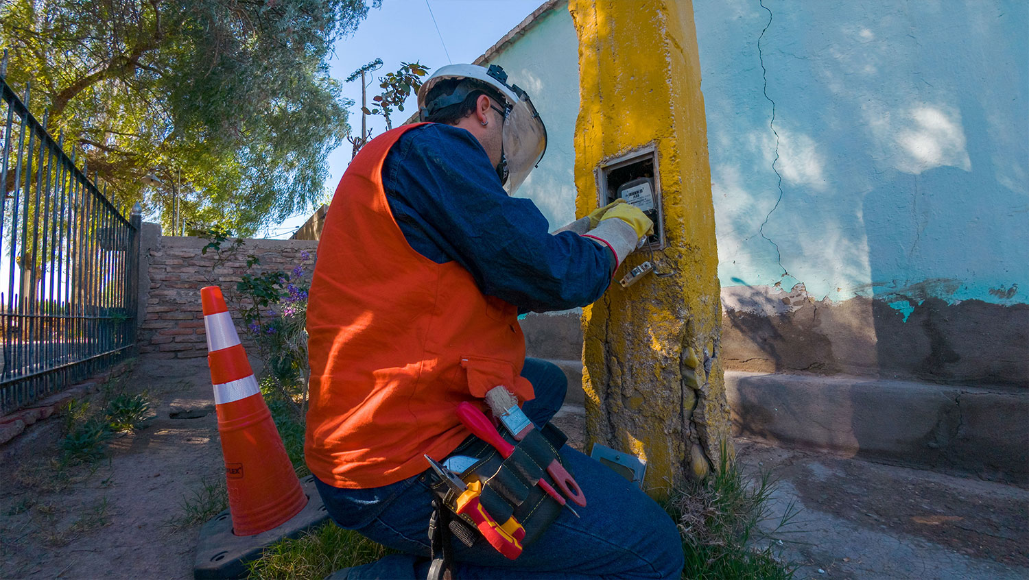 Operación y Mantenimiento de redes eléctricas - PERCAB SOLUTIONS